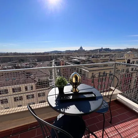 Qg Vatican Golden House Holiday home